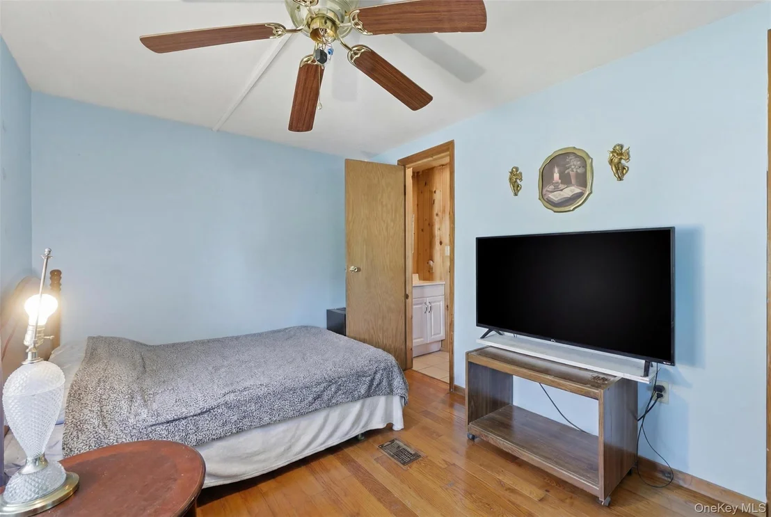 Photo of 2 Daisy Drive