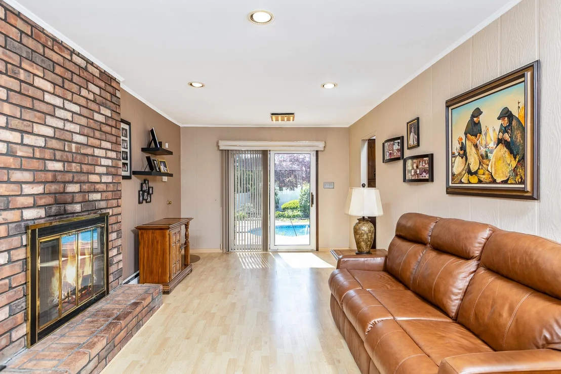 Photo of 284 Bow Drive
