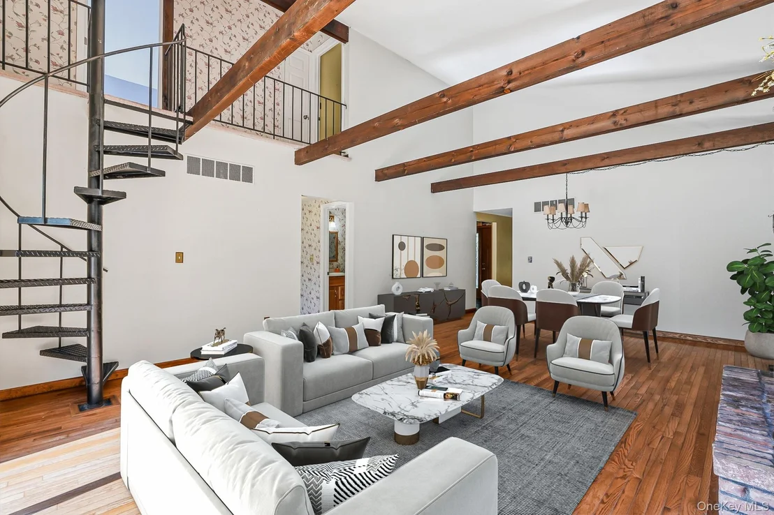 Photo of 13 Riverview Circle