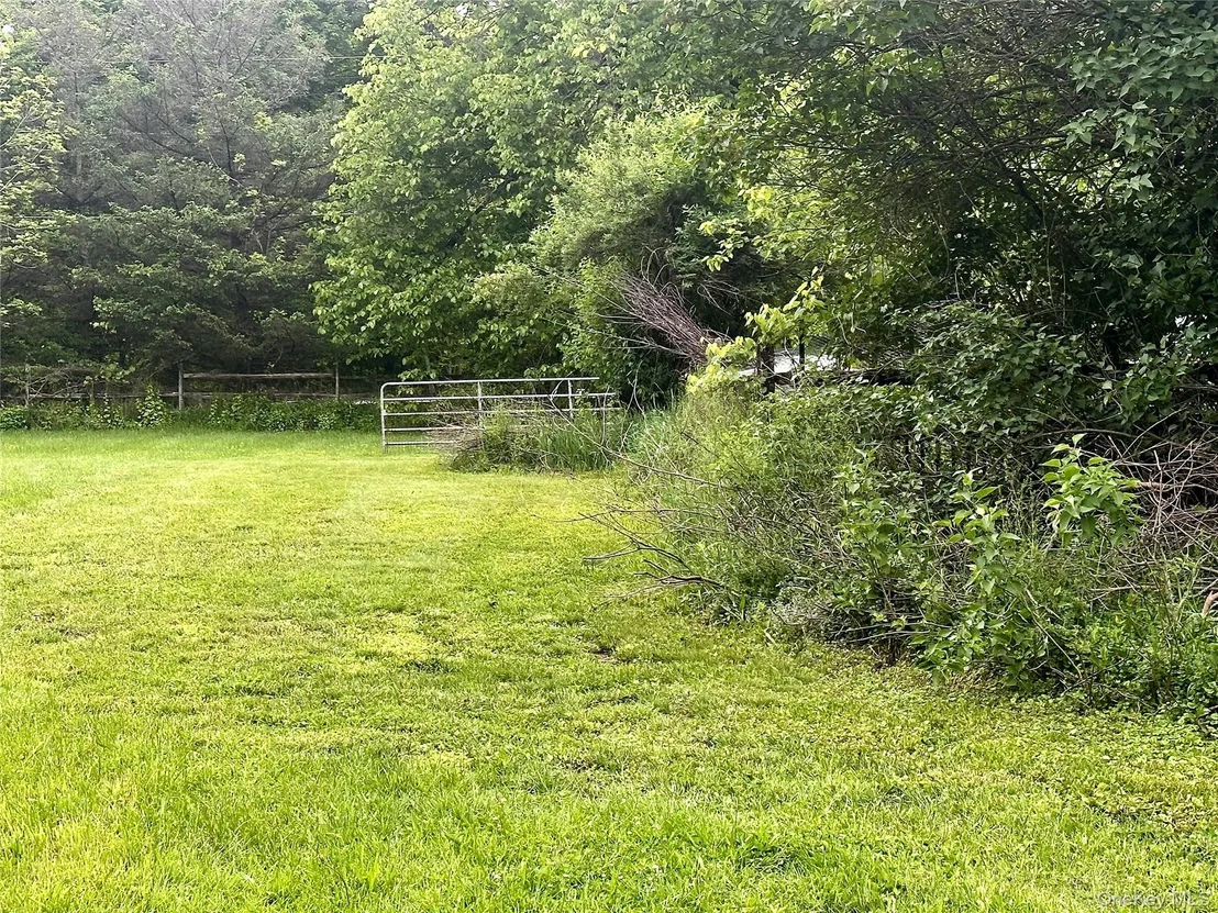 Photo of 5646 Route 82