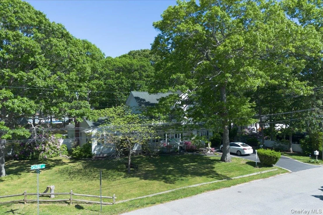 Photo of 391 Orchid Drive