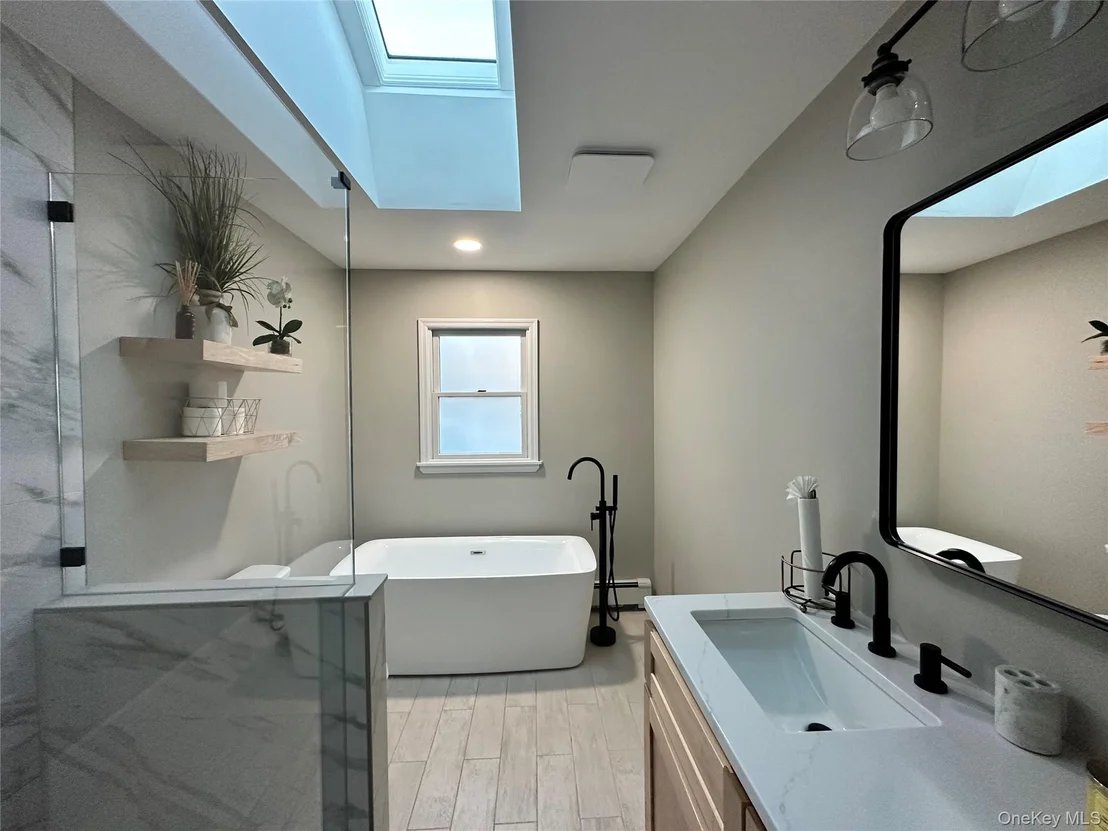 Photo of 44 Roe Avenue