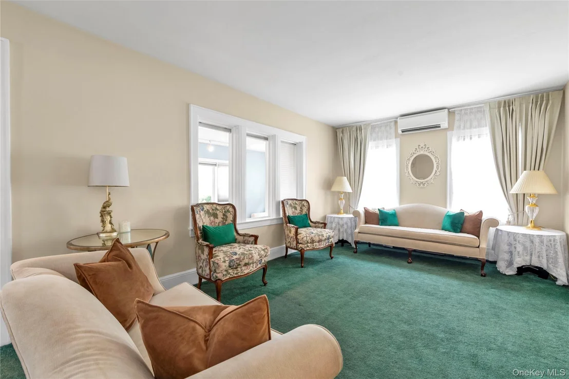 Photo of 144 Buckingham Place