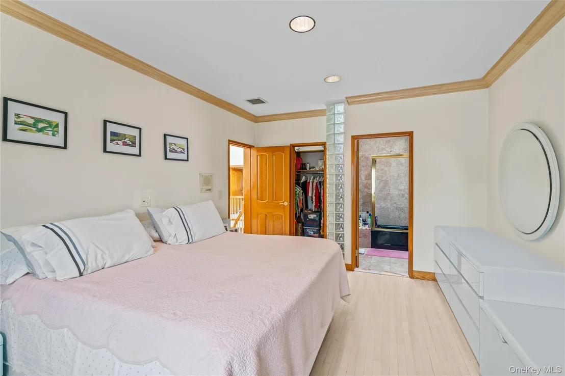 Photo of 6 Summit Place
