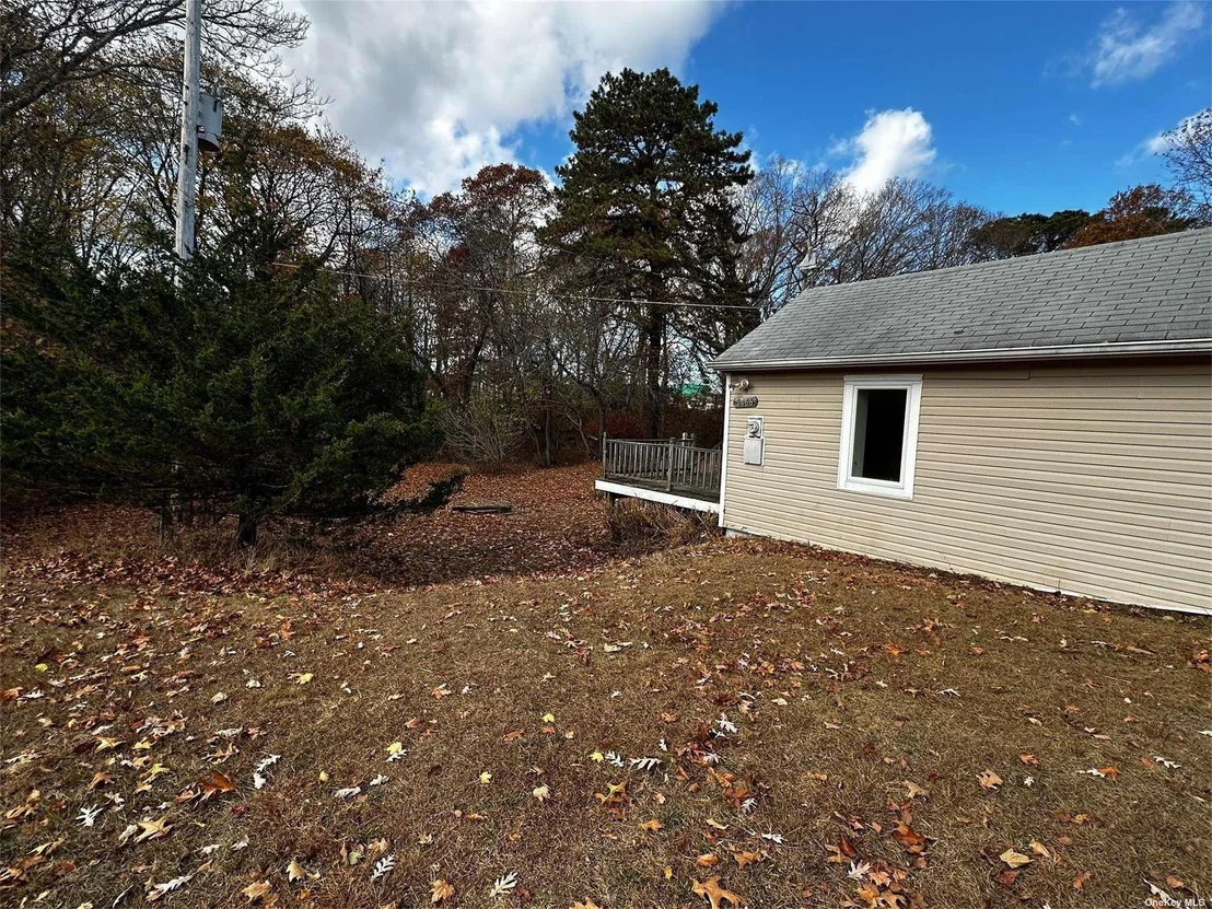 Photo of 2468 River Road