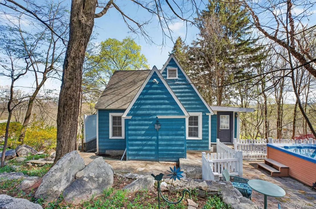 Photo of 115 Tanglewylde Road