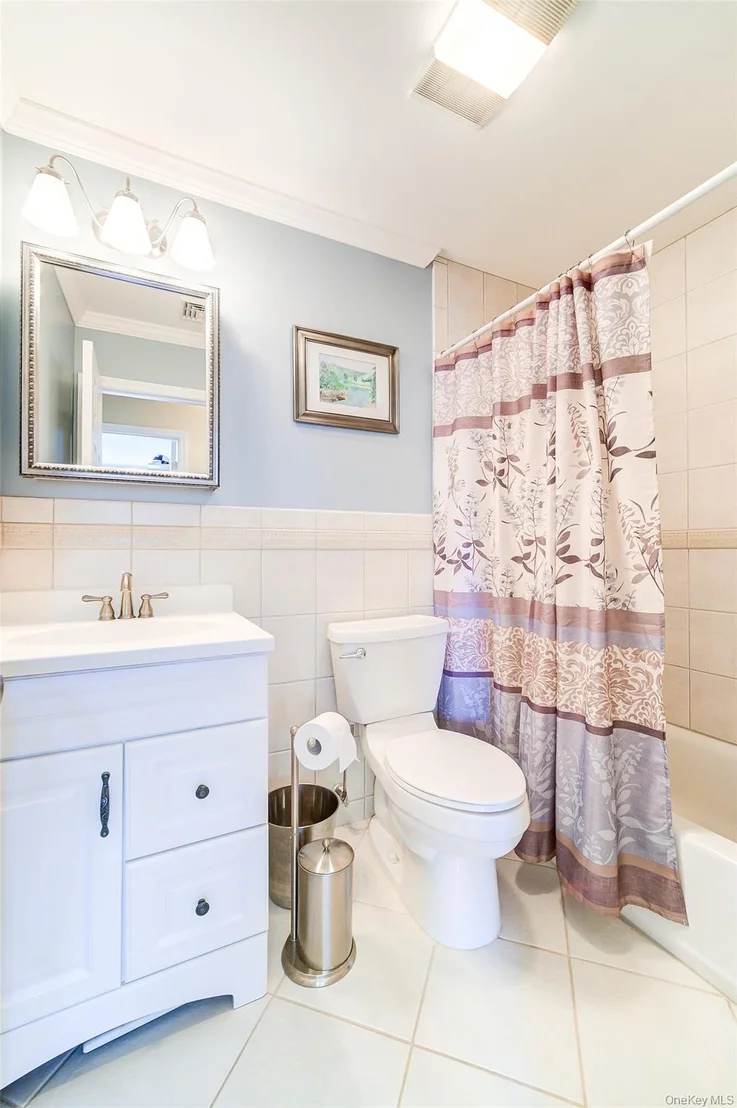 Photo of 1 Tanglewood Lane