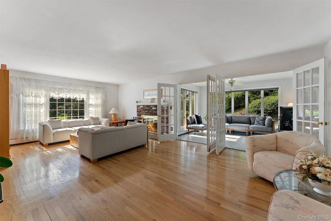 Photo of 12 Lyons Road