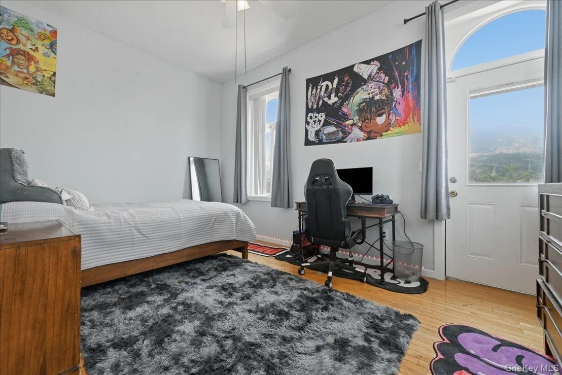 Photo of 844 Park Lane