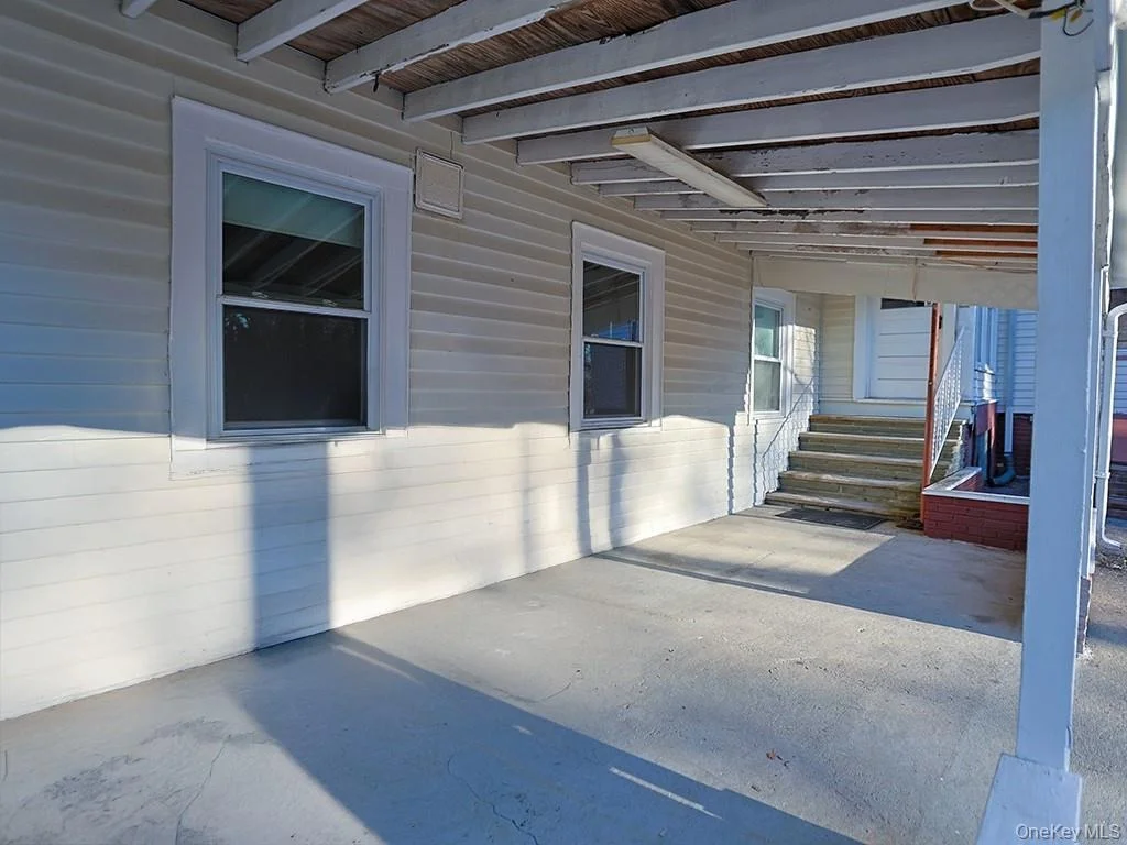Photo of 113 Hooker Avenue