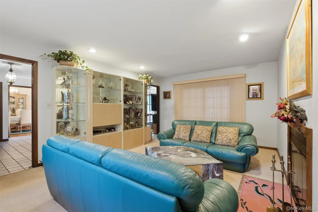 Photo of 36 Hoover Drive