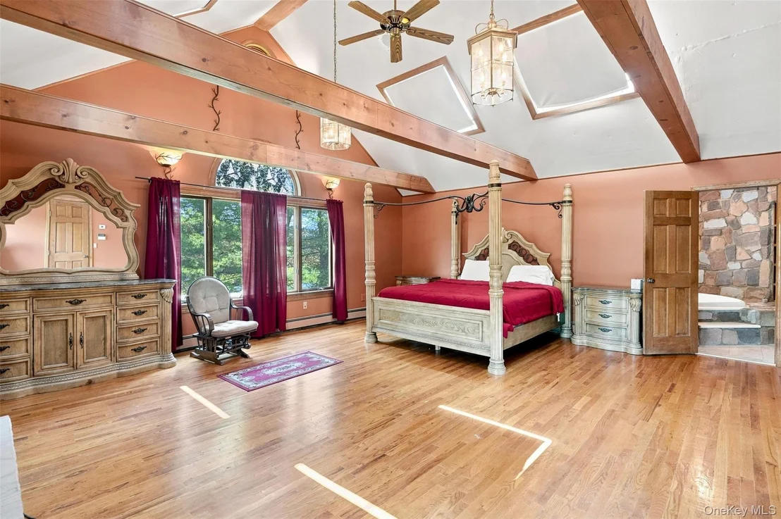 Photo of 289 Pine Grove Road