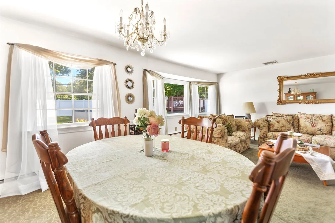 Photo of 39 Winfield Davis Drive