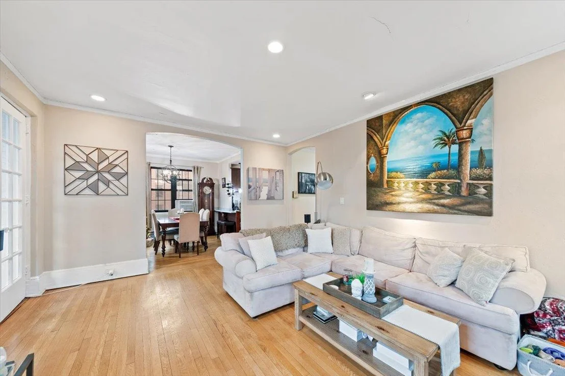 Photo of Unit 4C at 828 Bronx River Road