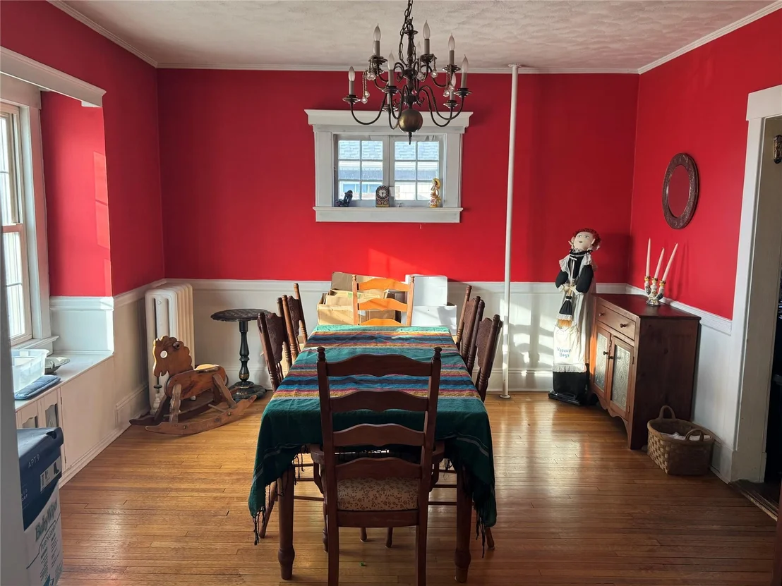 Photo of 2923 Carnation Avenue