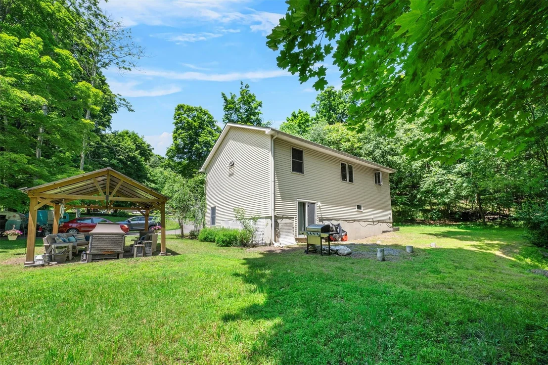 Photo of 307 Oak Lane
