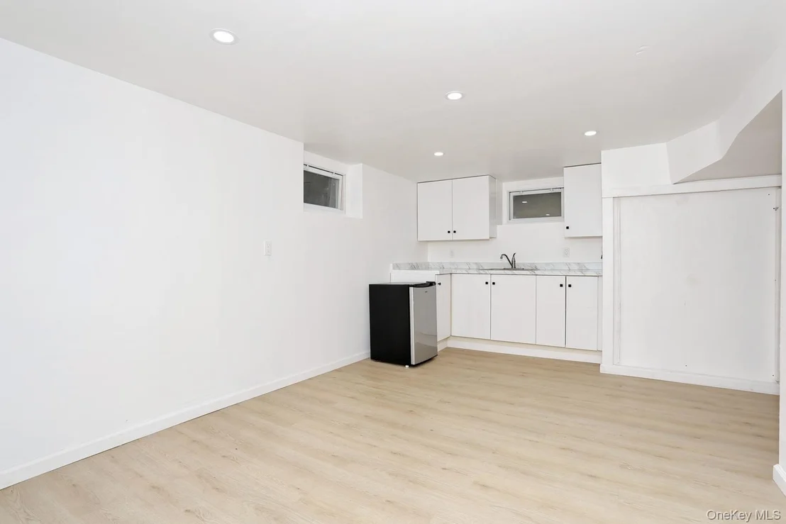 Photo of 160 Pascack Road