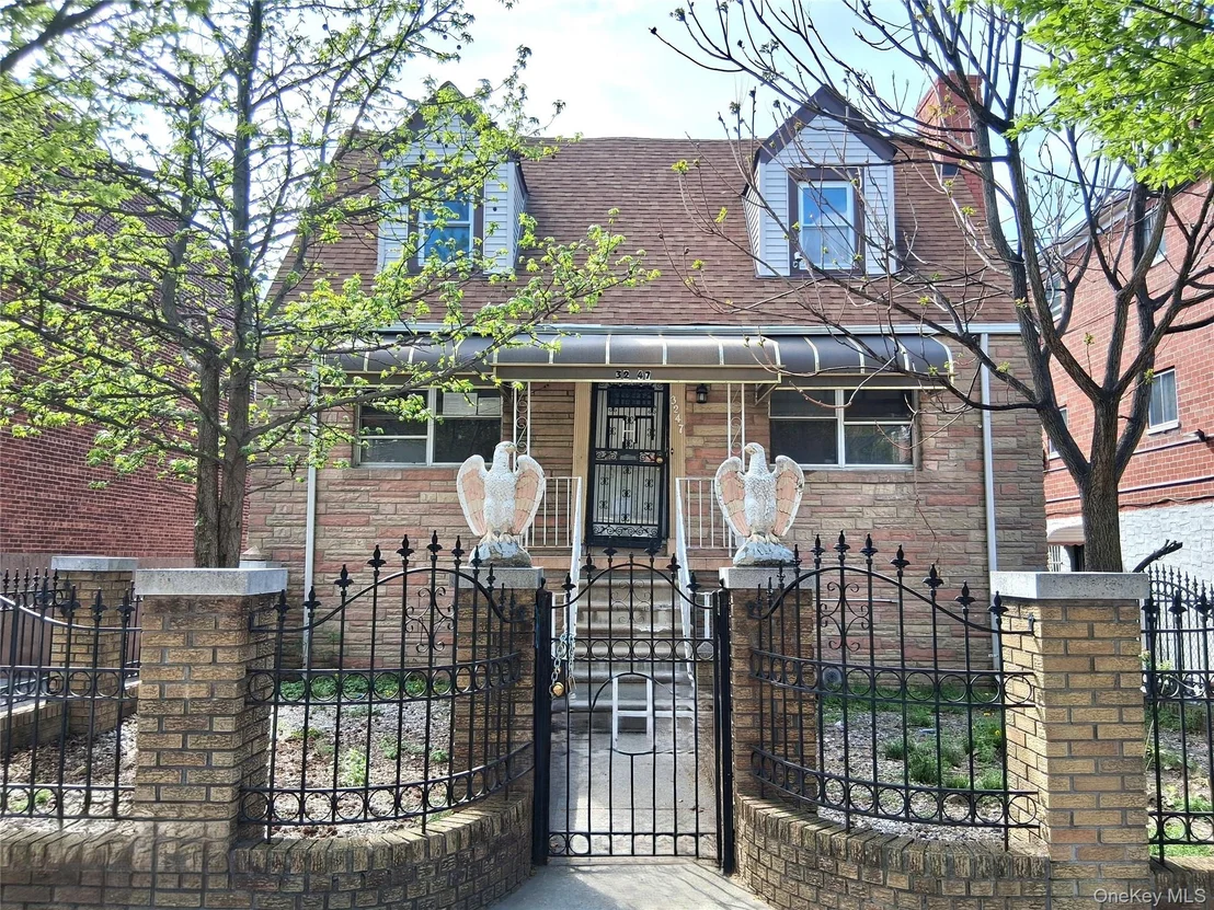 Photo of 3247 Hone Avenue