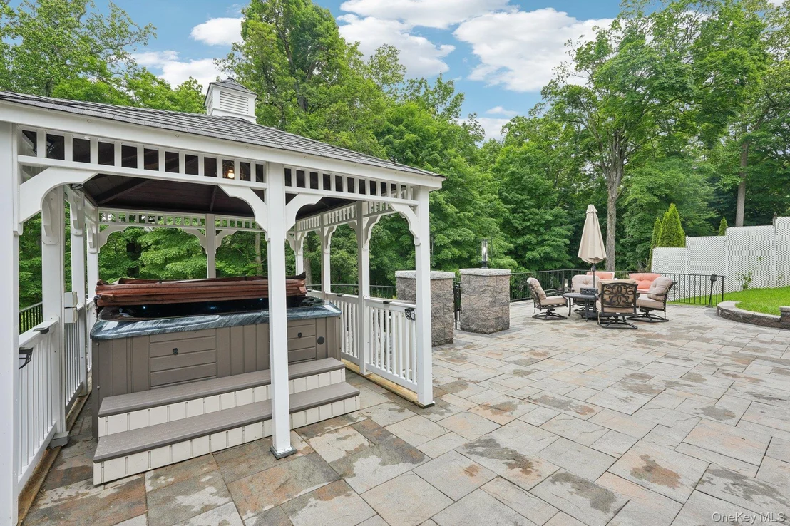 Photo of 198 Benefield Boulevard