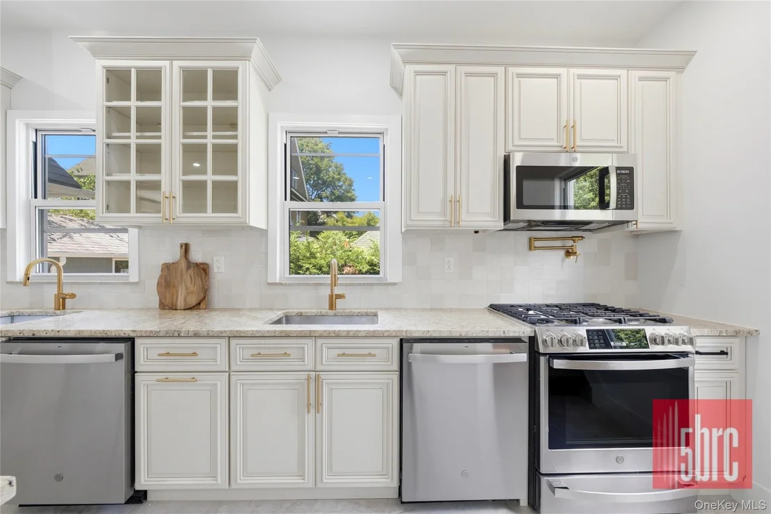 Photo of 1205 Beverley Road