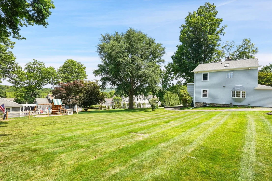 Photo of 4 East Drive