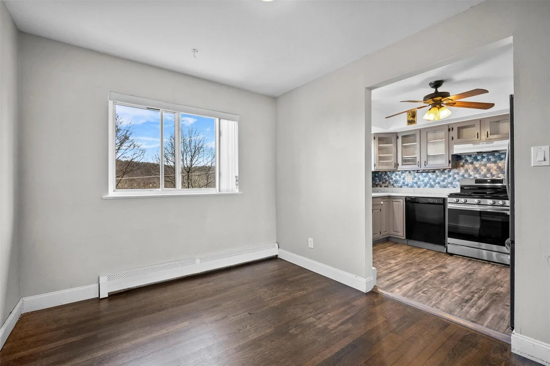Photo of Unit B at 7 Fishkill Glen Drive