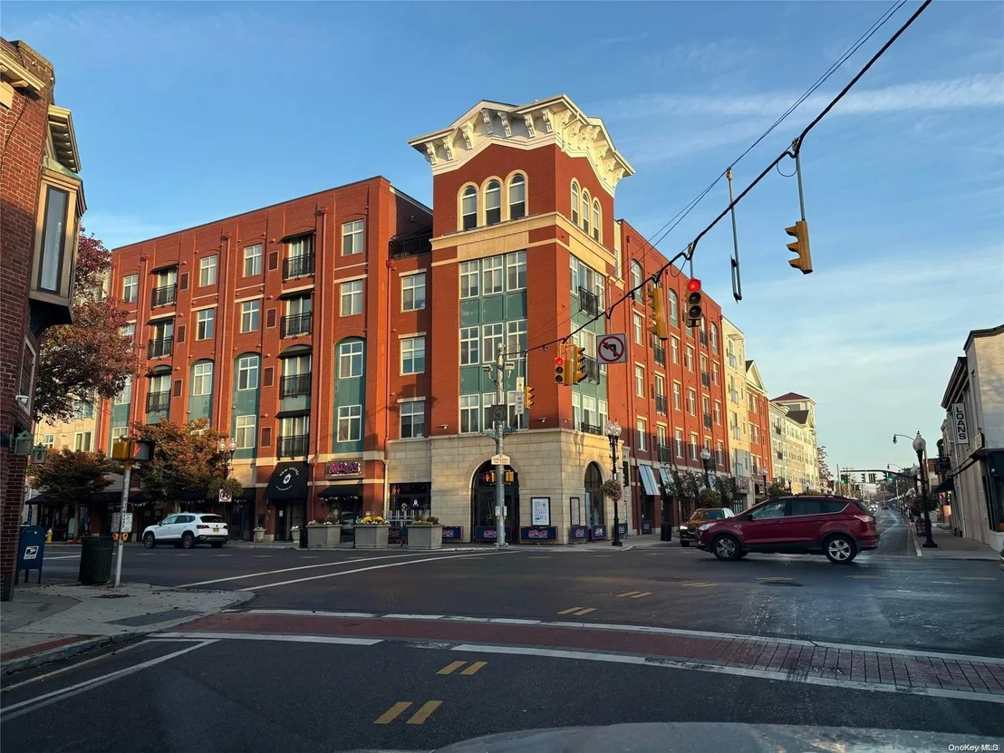 Photo of 177 River Avenue