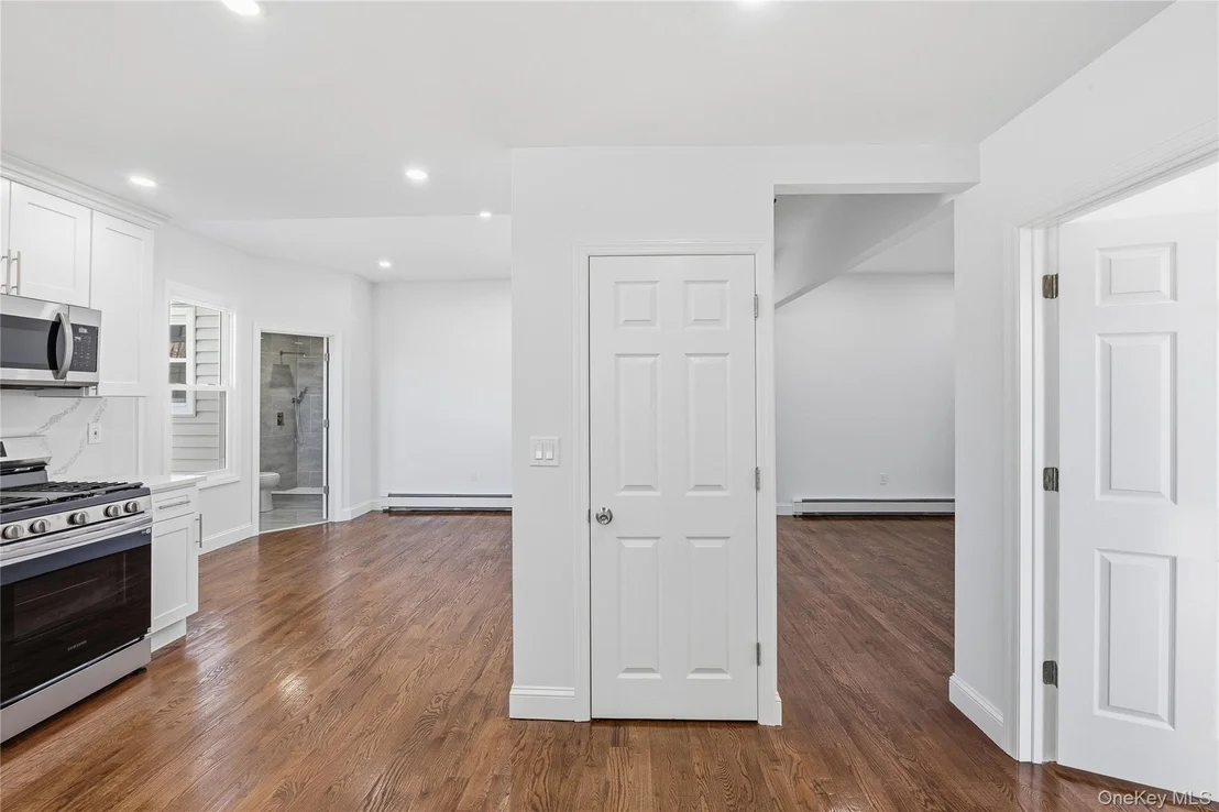 Photo of 22 Colonial Avenue