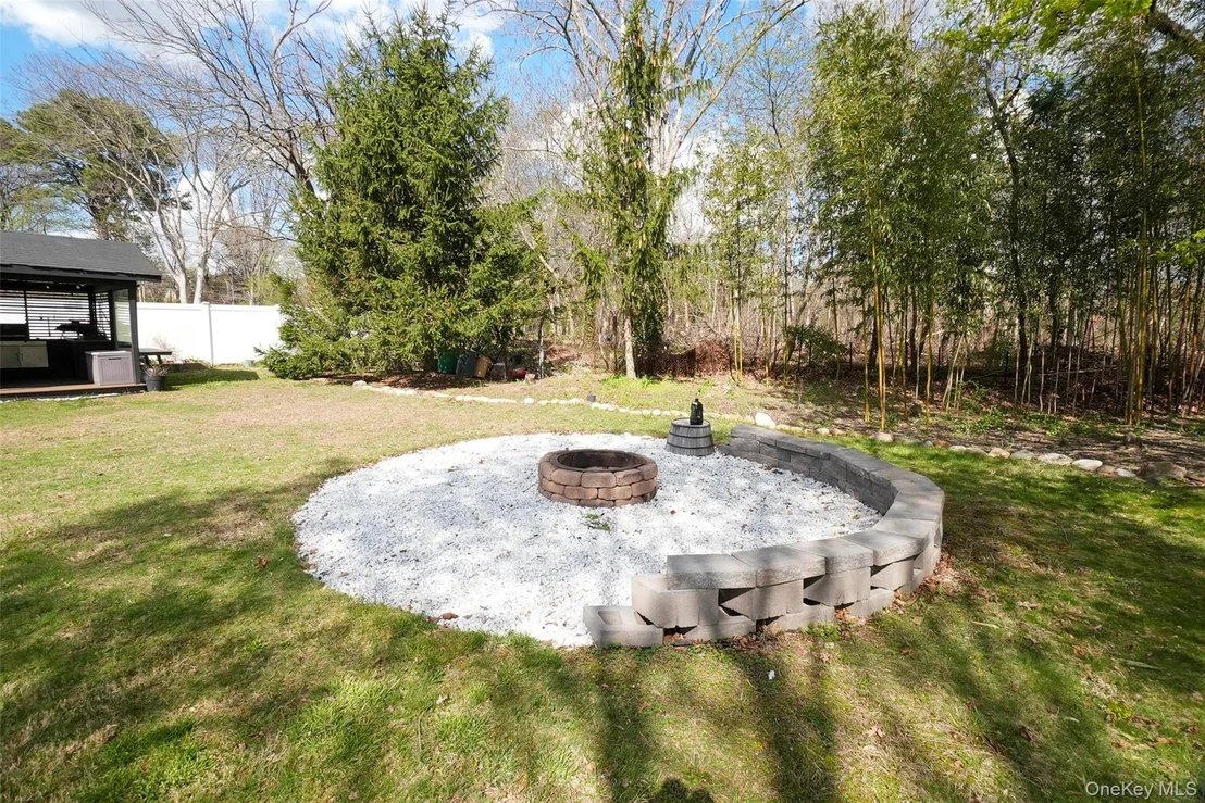 Photo of 1026 Howells Road