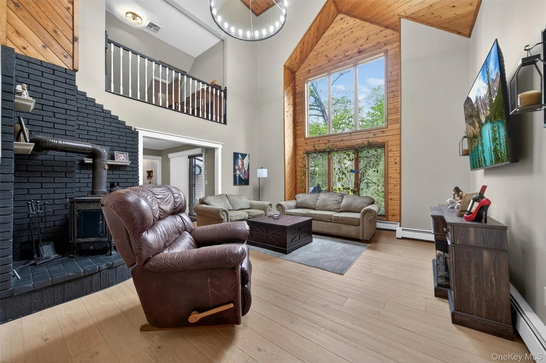 Photo of 233 Hill Road