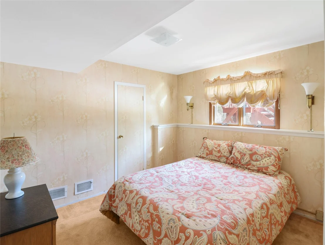 Photo of 178 Violet Drive