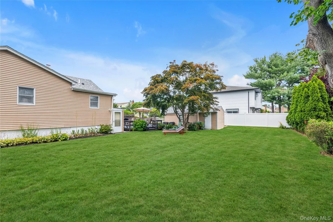 Photo of 369 Maple Avenue