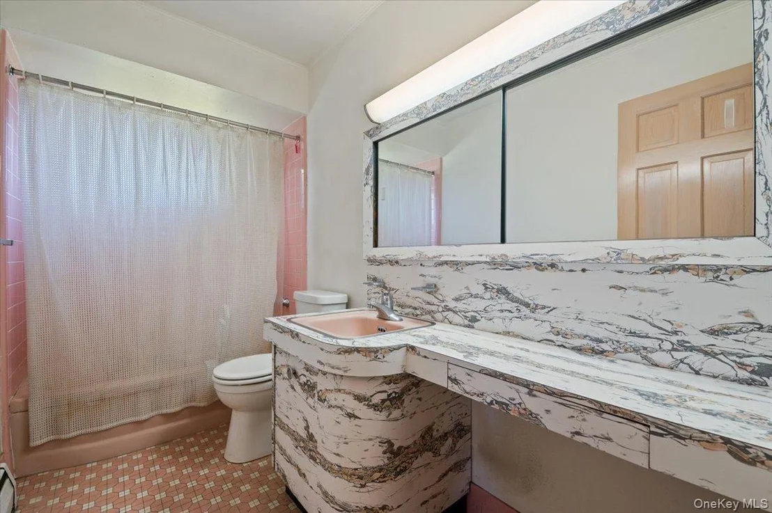 Photo of 331 Woodbridge Lane