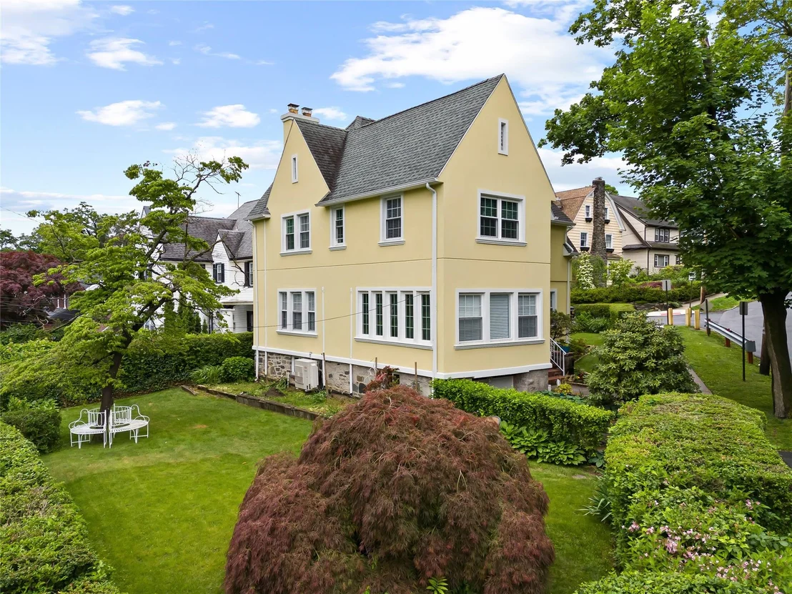 Photo of 52 Esplanade