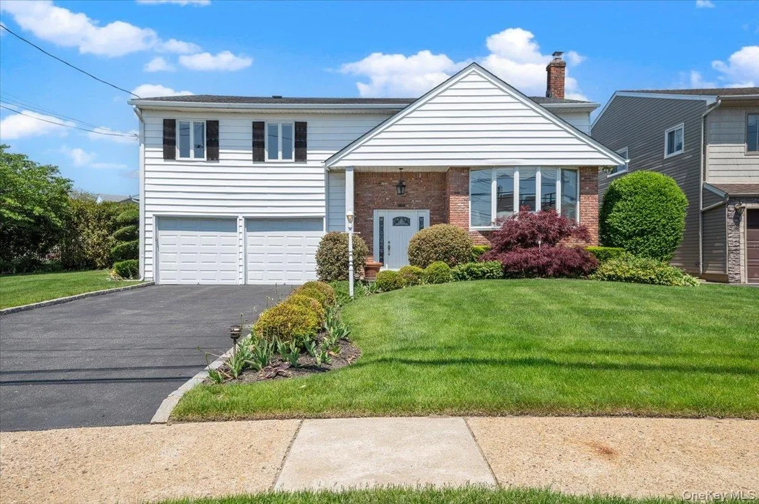 Photo of 3089 Monterey Drive