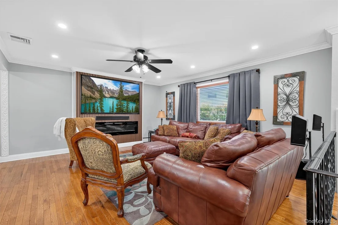 Photo of 95 Rolling Meadows Road