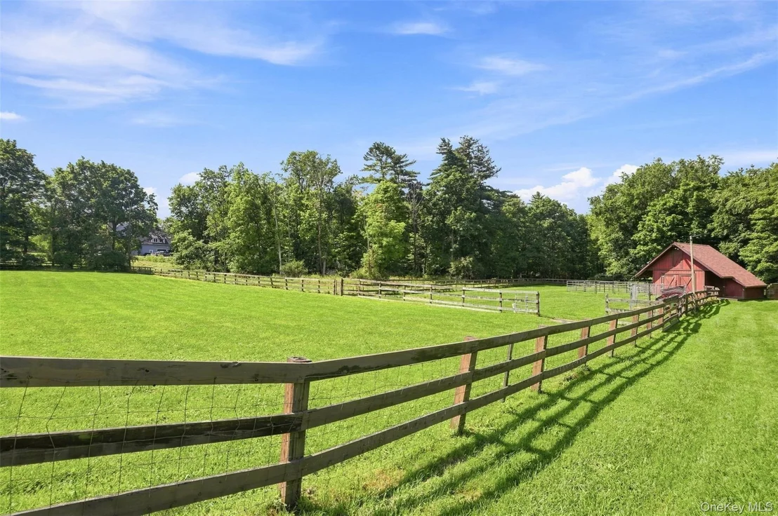 Photo of 289 Pine Grove Road