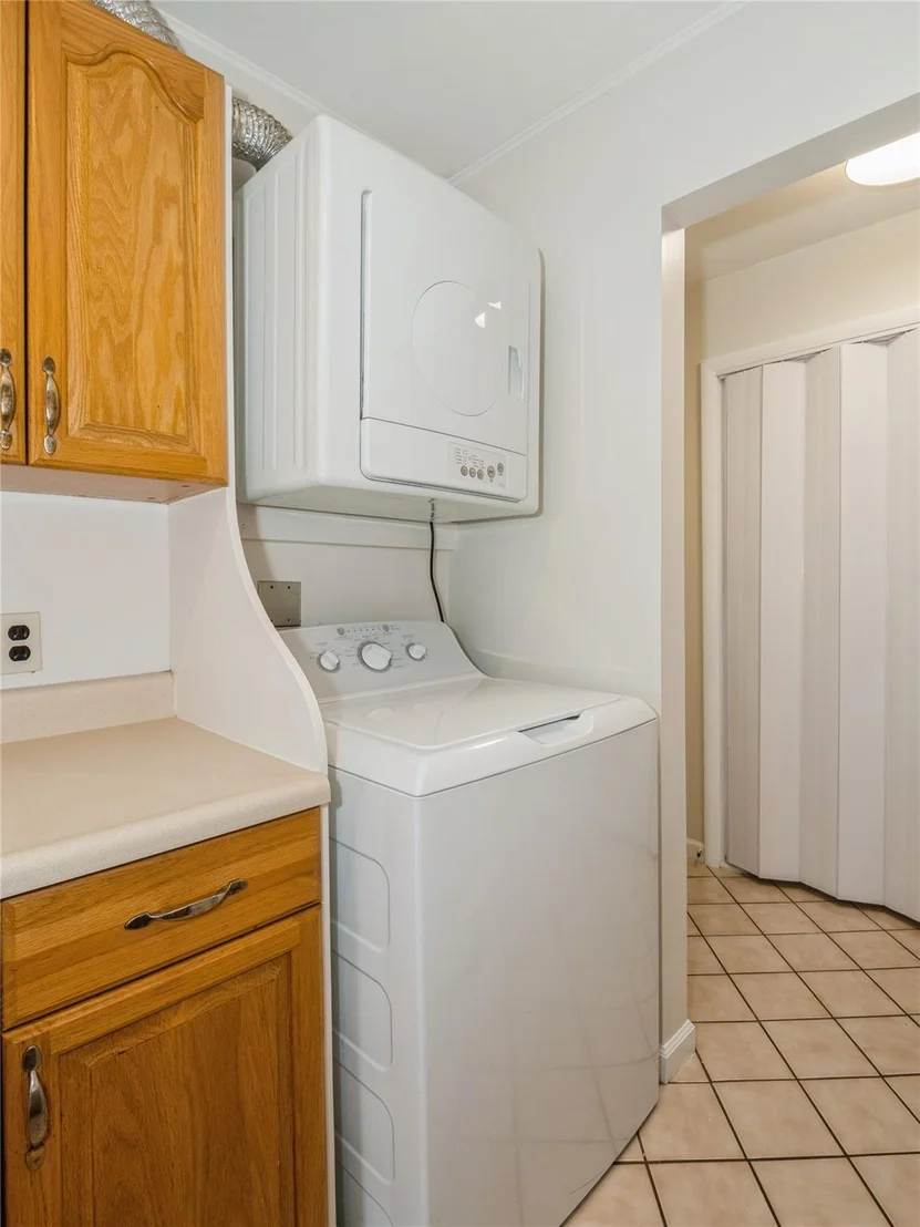 Photo of Unit 8 at 2 Loudon Drive
