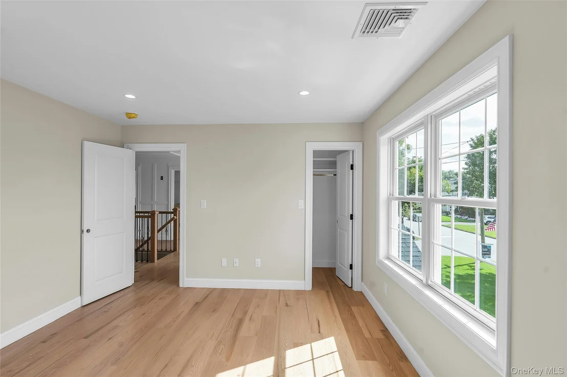 Photo of 52 Linden Avenue