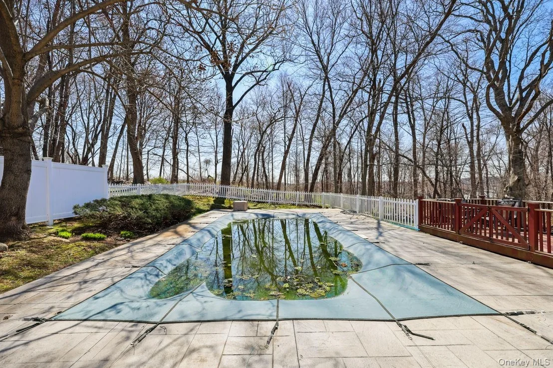 Photo of 320 Allview Avenue