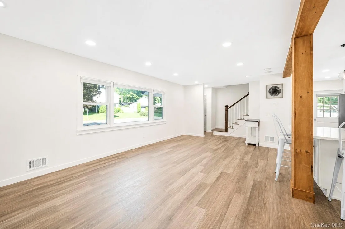 Photo of 241 Tree Road