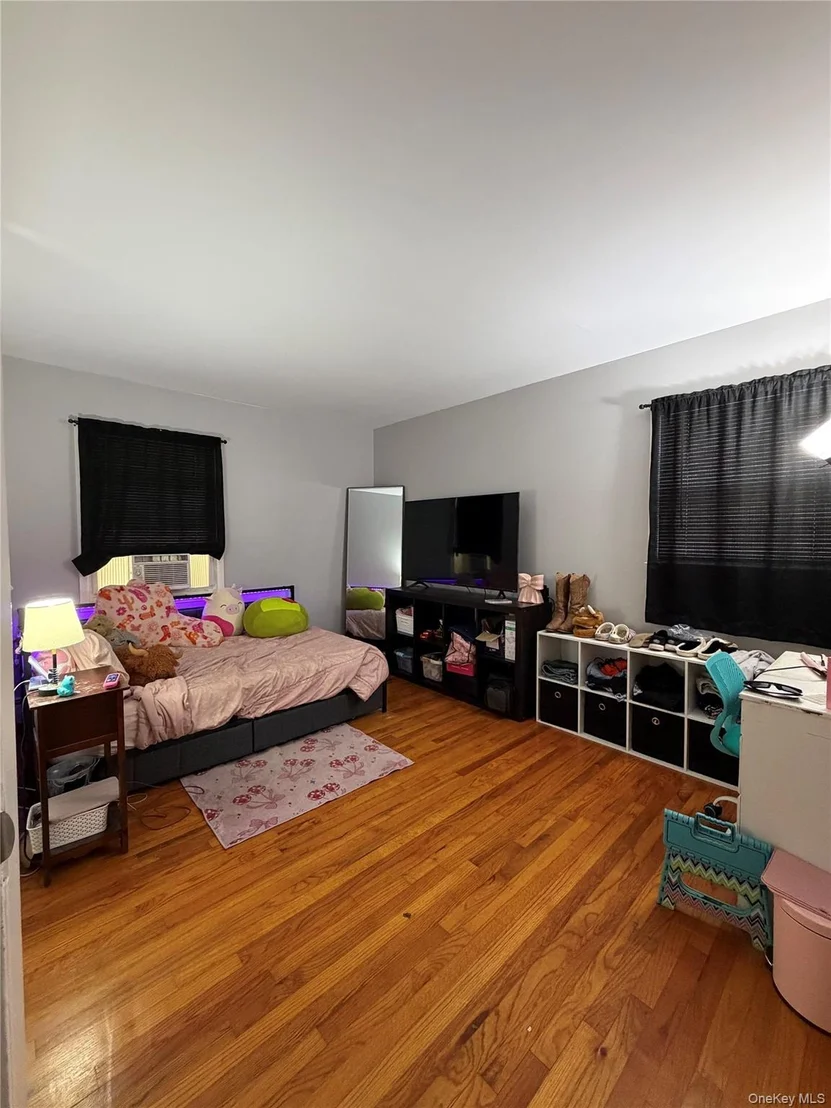 Photo of 230 Roosevelt Road
