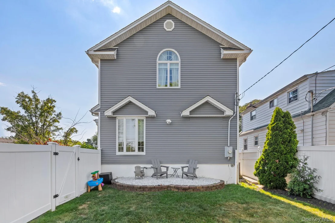 Photo of 80 Central Boulevard