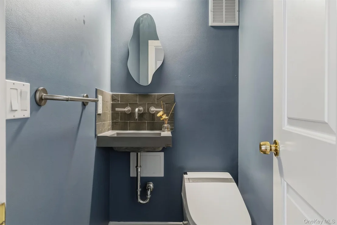Photo of Unit PH4 at 88 Broadway