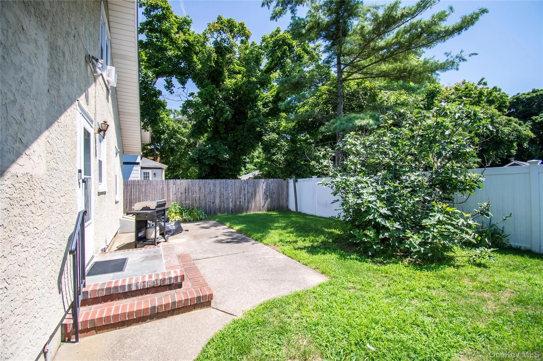 Photo of 2415 Gale Avenue