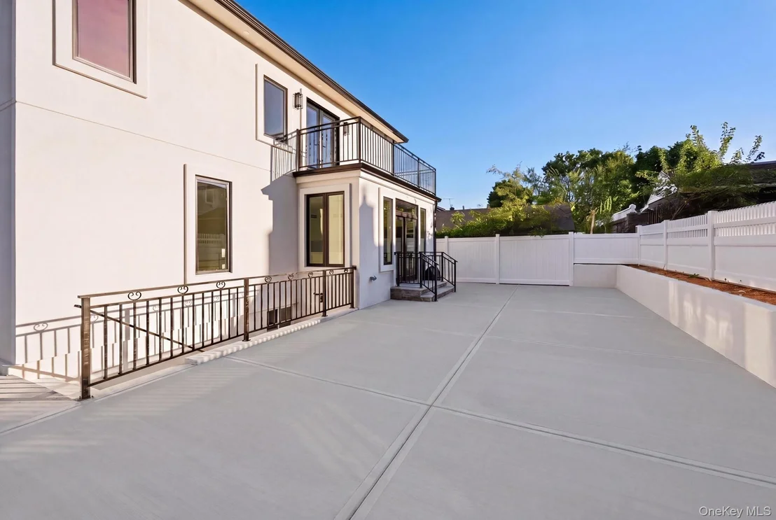 Photo of 51 Sobro Avenue