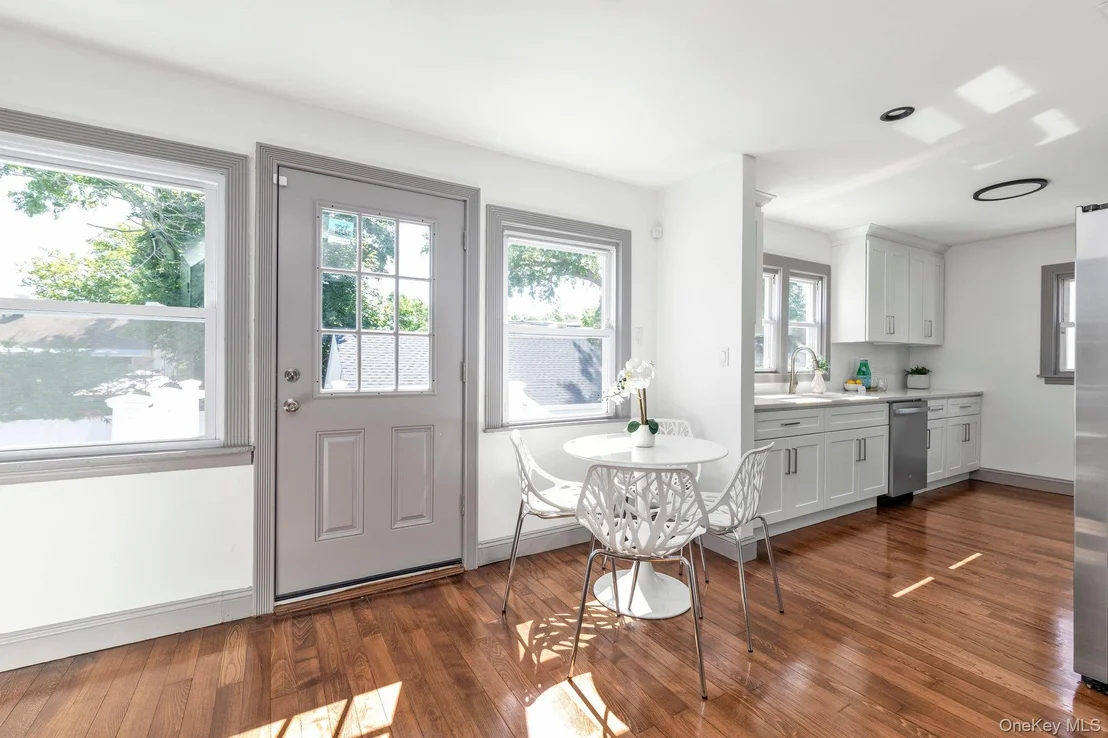Photo of 43 Westside Avenue