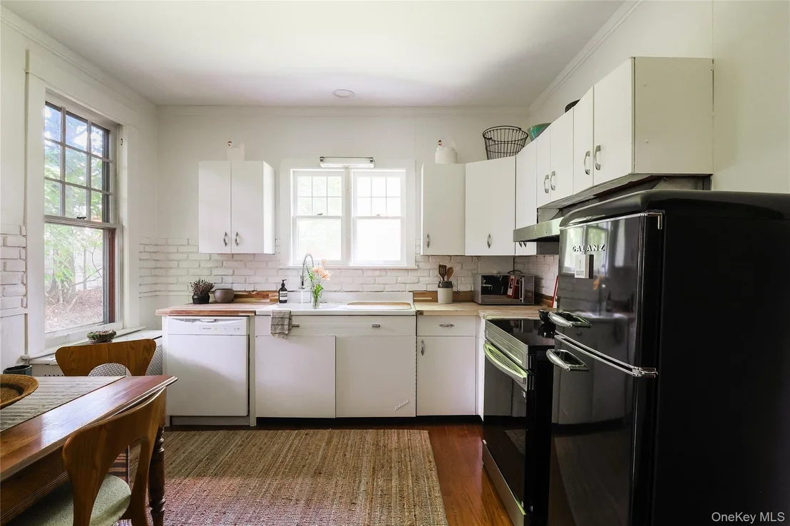 Photo of 12 Highview Avenue