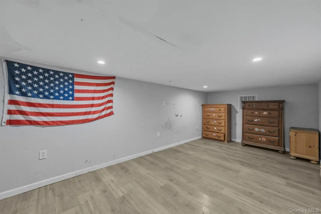 Photo of 10 Dutchess Avenue