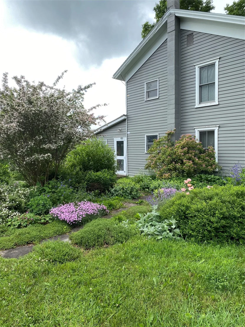 Photo of 455 Bailey Road